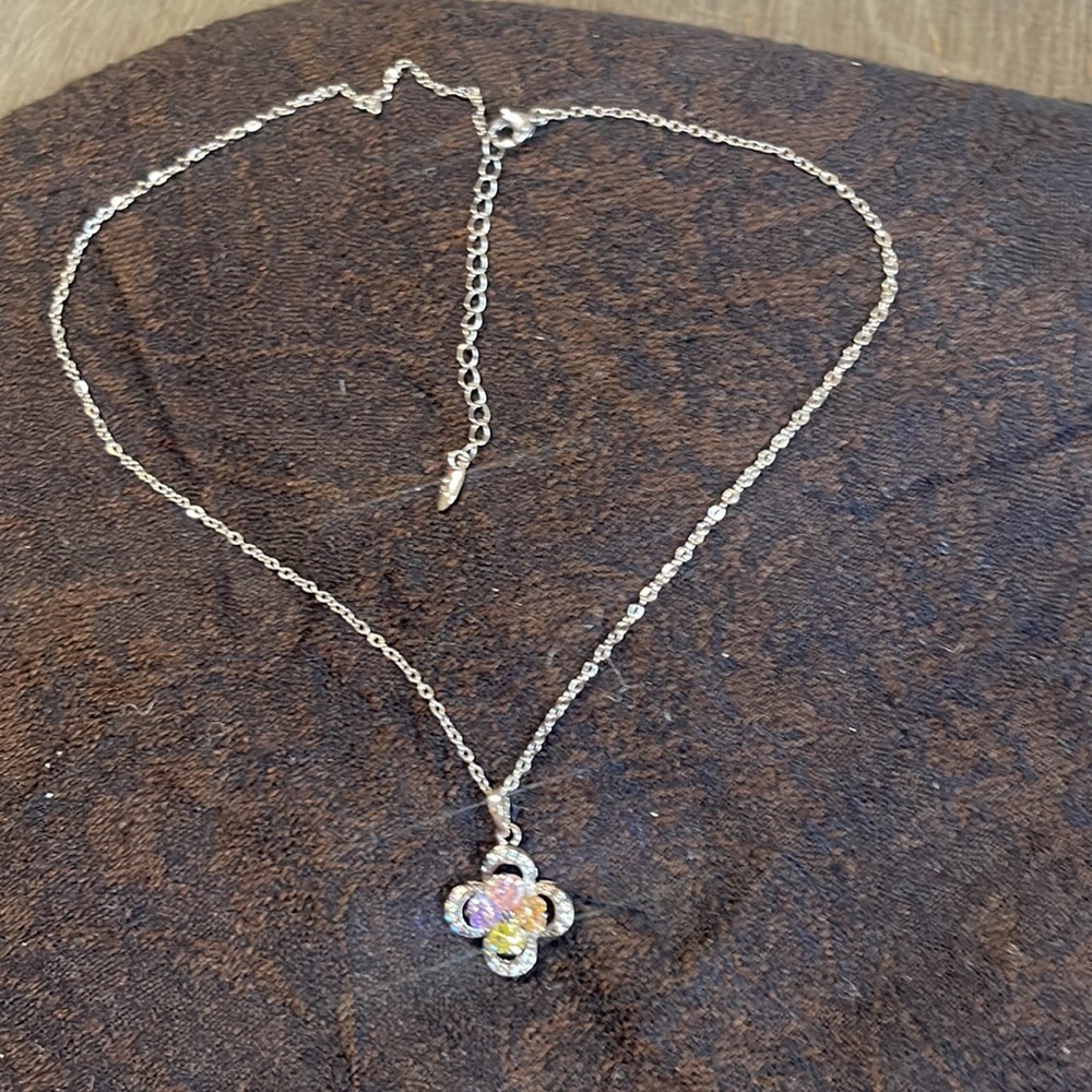 Rose Accessory Necklace - Picture 3 of 4